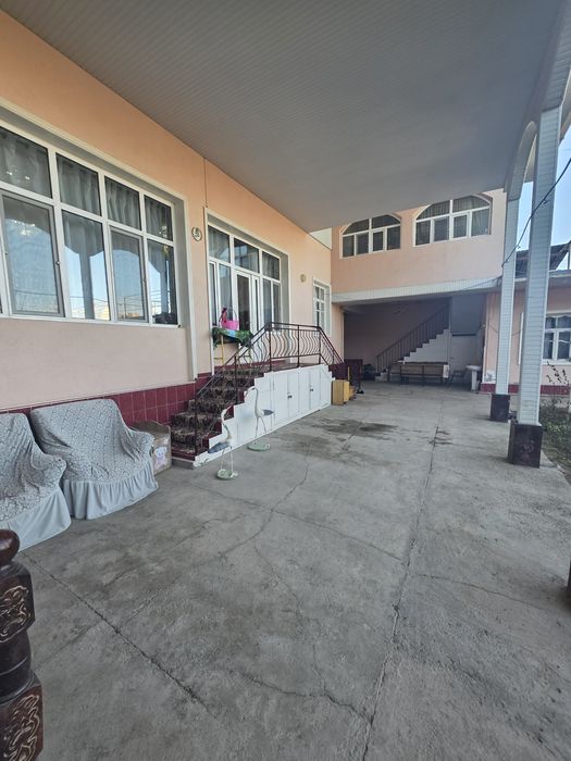 Кибрай тумани Бирлик махалласида 6 сотих 7 хонали  уй сотилади.