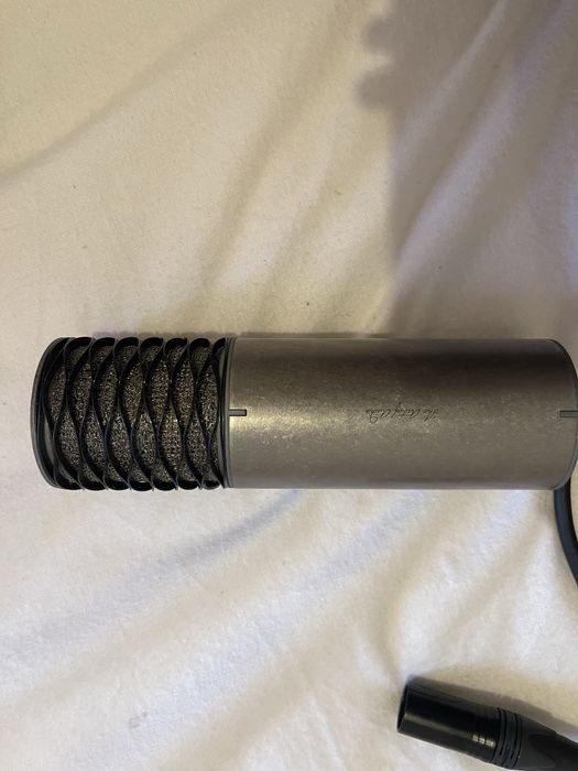 Set microfon Aston Spirit cu placa de suntet Focusrite si cablu XLR