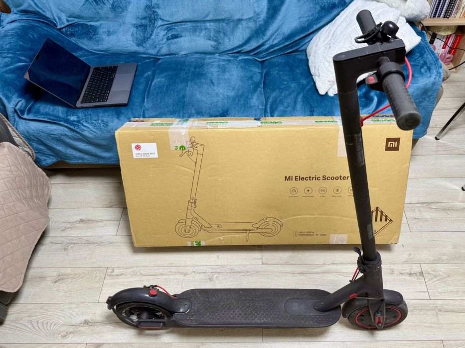 Xiaomi Mi Electric Scooter Pro - trotineta electrica - autonomie 45 km