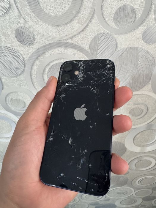 Продам Iphone 12 mini