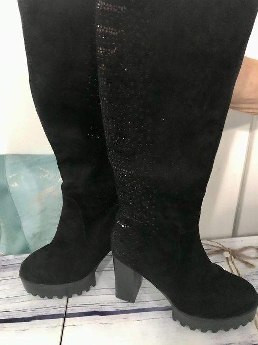 Cizme scurte, lungi, urgent