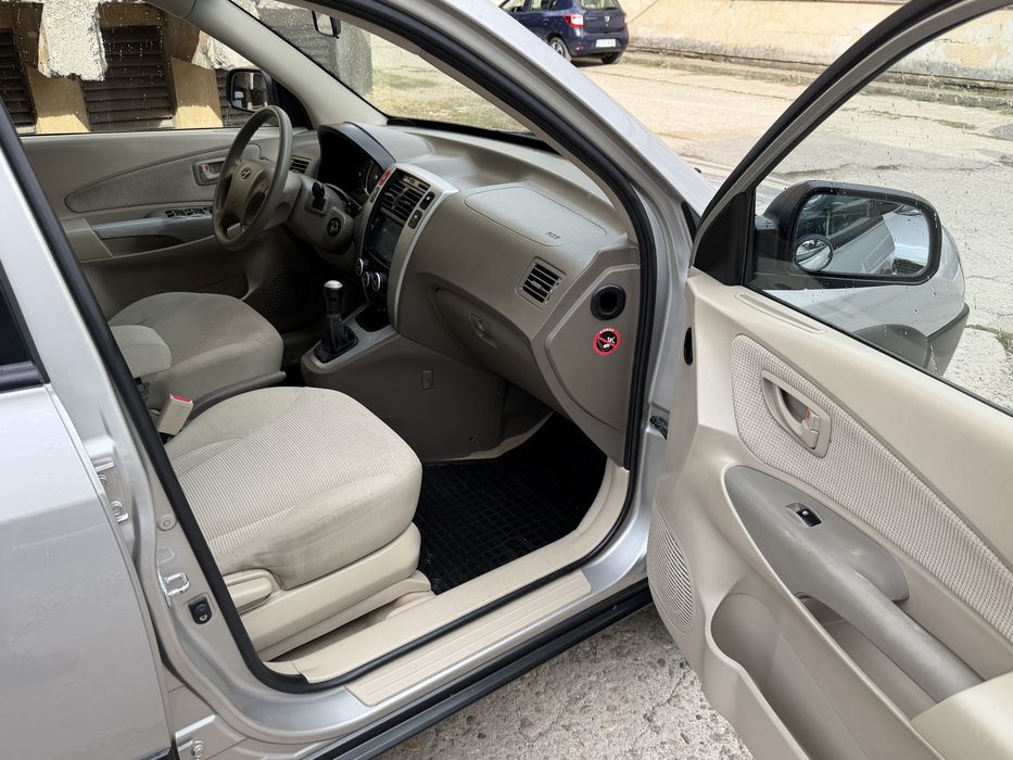 Hyundai Tucson 2.0 Benzină + GPL • 141 CP • ITP 09.2027 • GPL 2036 • AC • TCS