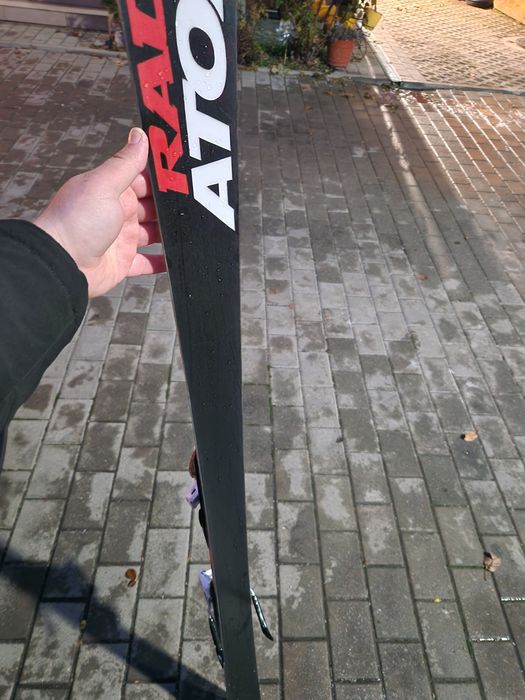 Vând schiuri atomic race gs 1.71 lungime