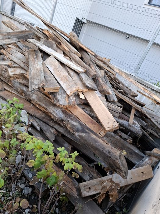 Дървен материал за огрев