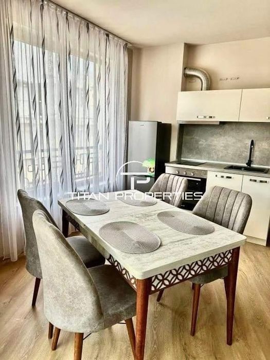 Дава се под наем Тристаен апартамент в Варна, Център - 72 кв.м за 800 € - Снимка #1