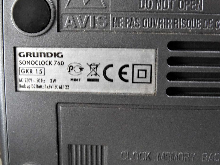 Radio cu ceas Grundig Sonoclock 760 DCT (Germania)