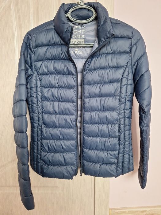 Чисто ново яке размер S