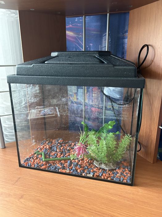 Продам компьютерный стол