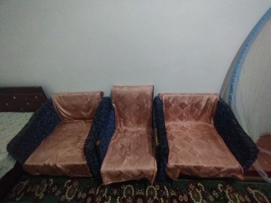 Kreslo sotiladi hammasi 100ming srochna