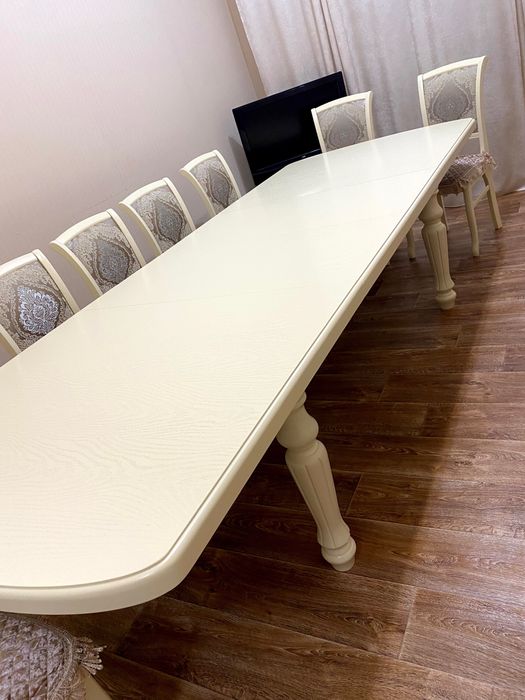 Стол Россия, Челябинск покупали за 320000т