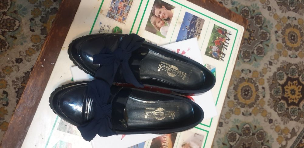 Босоножки 4 пары кожа 39 -41 размер