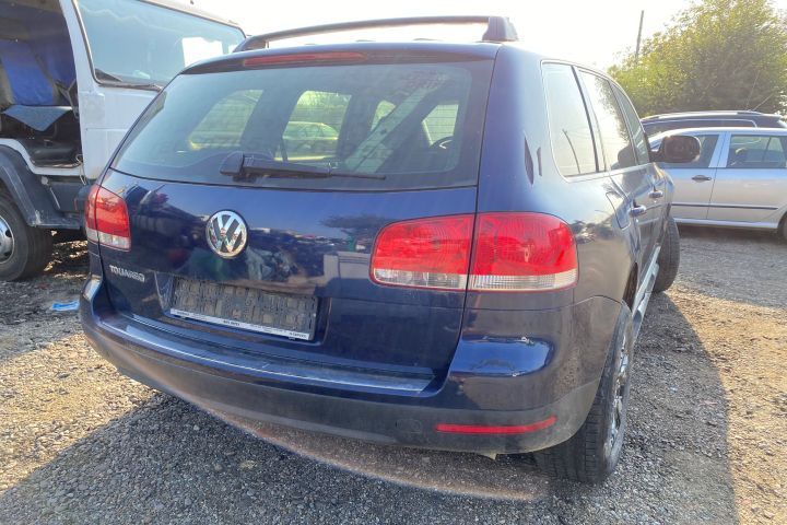 Dezmembrez Volkswagen VW Touareg generatia 1 7L [2002 - 2007] Crossov