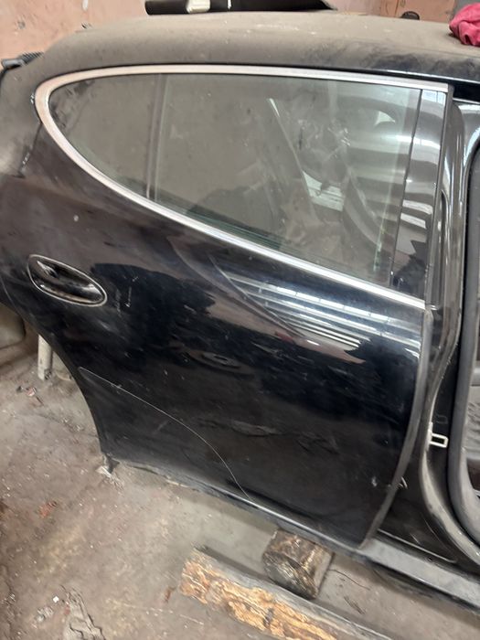 Задна дясна врата за Porsche Panamera