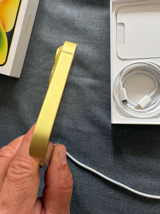 Iphone 14 128gb жълт/черен