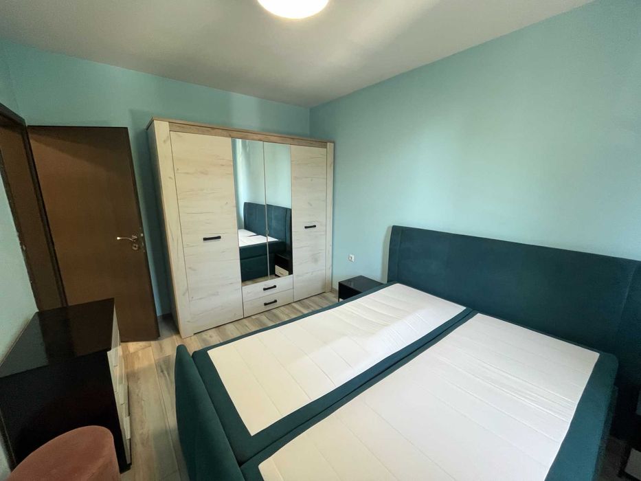 Продава напълно обзаведен апартамент до у-ще Паисий Хилендарски