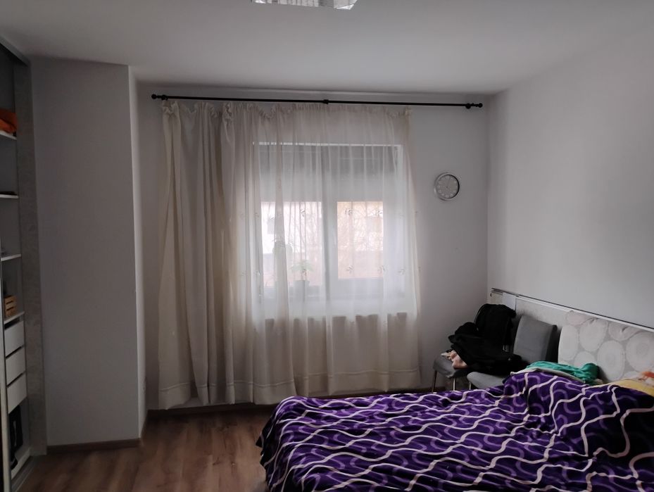 Inchiriez camera Bragadiru - cu loc de parcare