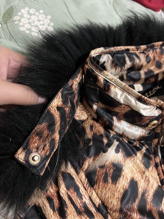 Продам куртку осень весна