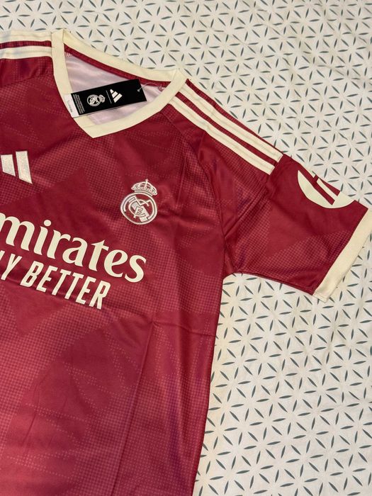 Tricou Real Madrid third kit rosu/roz 2026-2027 la liga champions league
