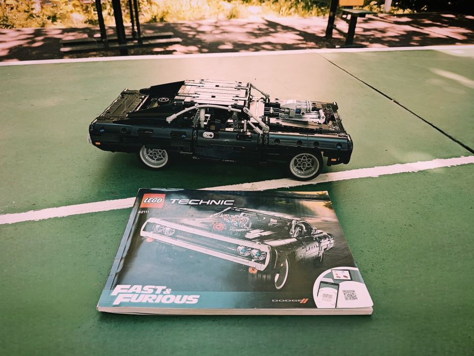 Lego Technic Dodge Charger 42111