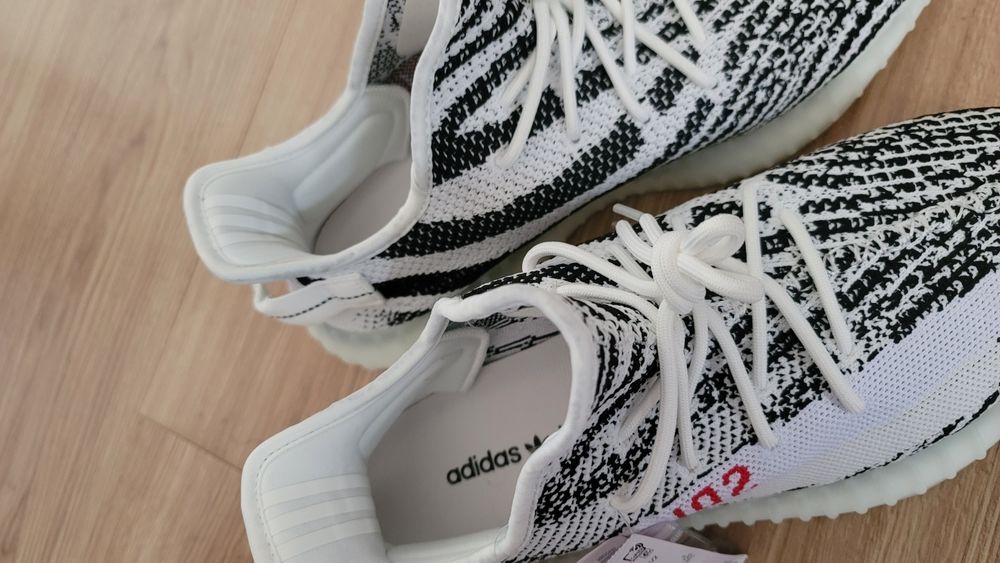 Adidas yeezy boost 350 V2