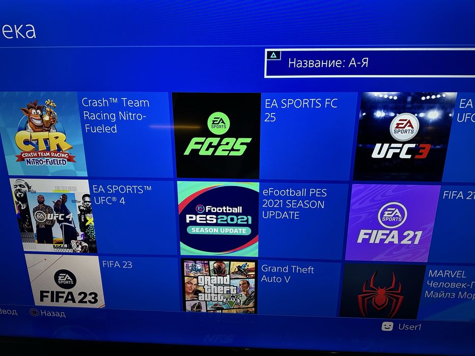 Playstation 4Pro/1Tb Топ игры и один джойстик!