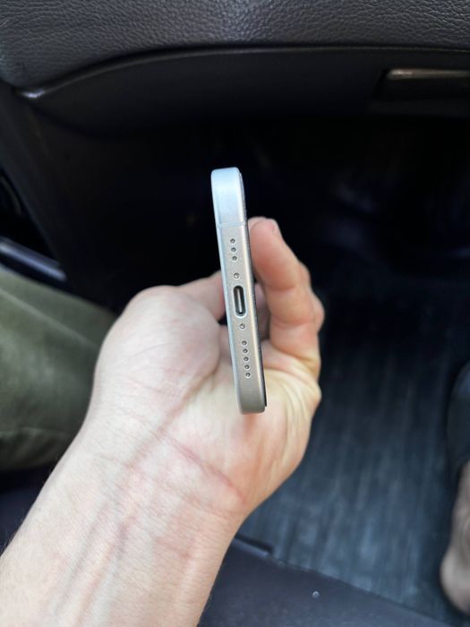 Iphone  16.  5 oy ishlatilgan karobka dokumenti bor