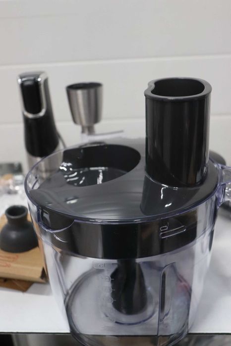 Moulinex Infinyforce Pro DD95JD10 1200W 5в1, лек дефект на едната купа