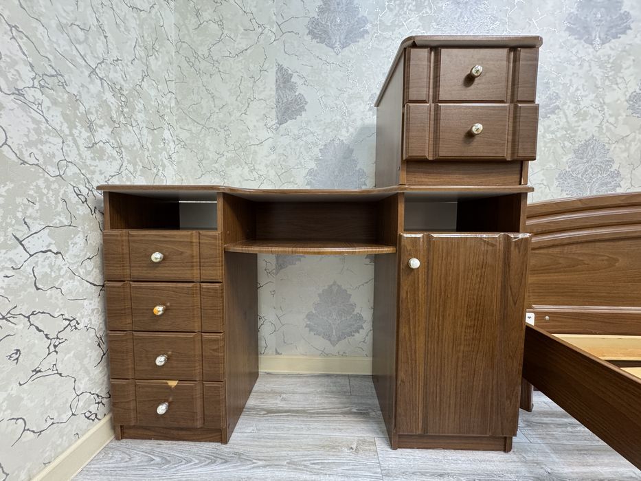 Спальный гарнитур (б/у) без матраса