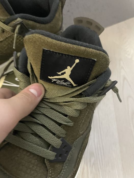 Vand jordan 4 gs ,,Medium Olive”