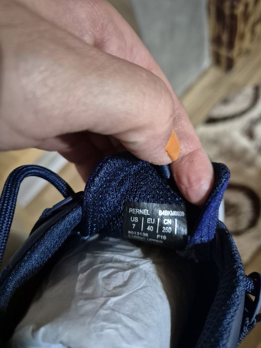 Adidasi băieți-barbati