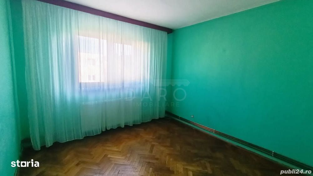 Vând apartament 4 camere in Dâmb — fotografia 3