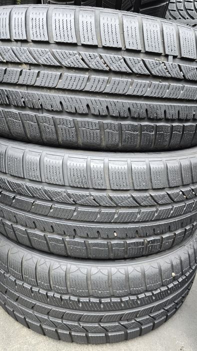 4 anvelope iarnă Momo 215/55/17