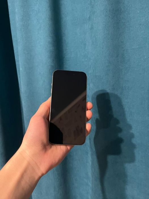 Продам iPhone 15 про