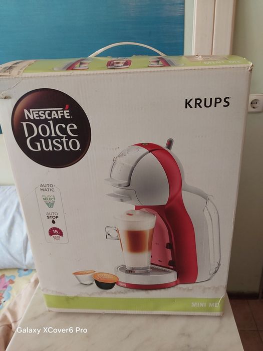 Продавам кафе машина на капсули.