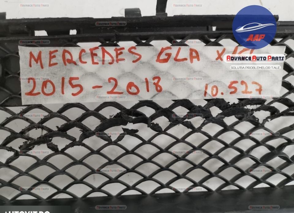 Оригинална централна решетка предна броня Мерцедес-Бенц ГЛА-Клас / Mer