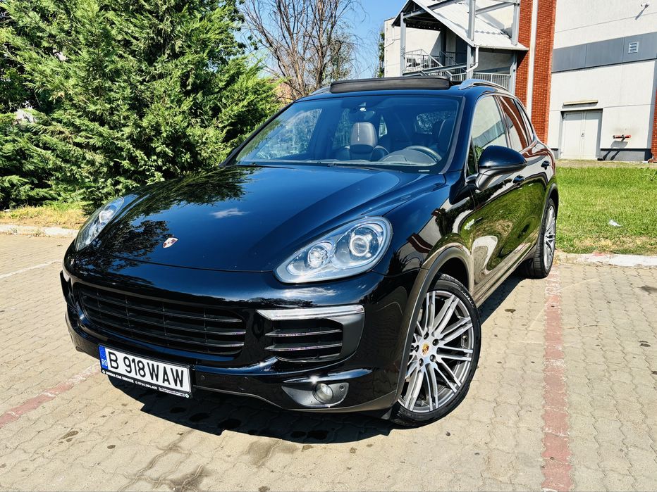 PORSCHE Cayenne 2015