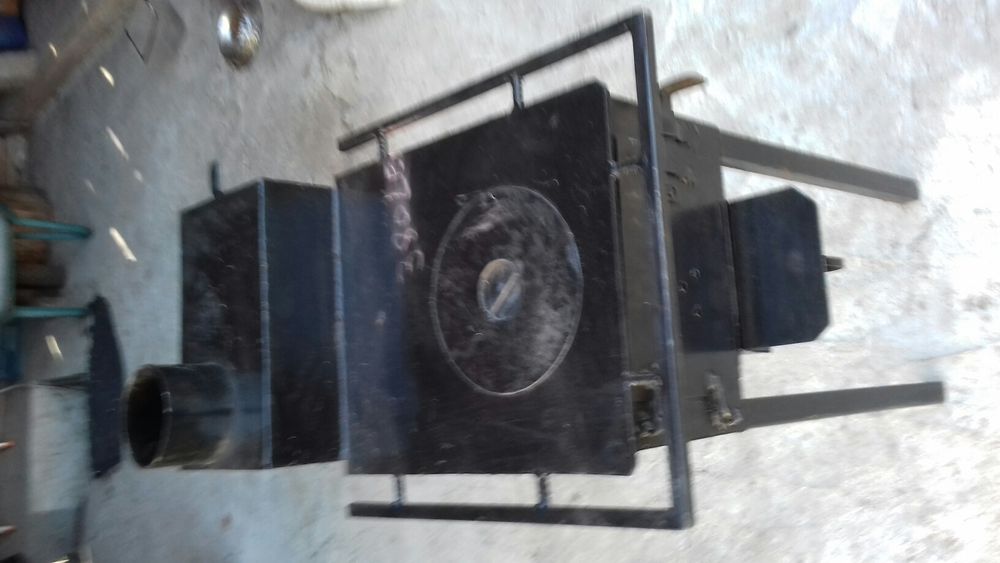 Sobă tip cismă din tablă