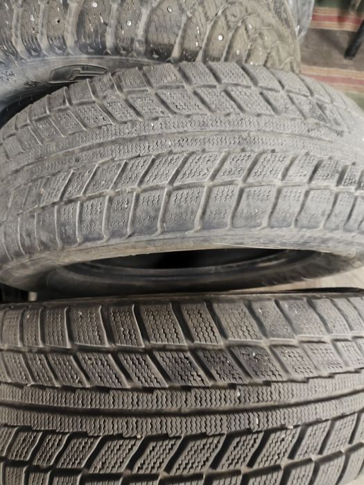 Авто шины на 15 срочно продам