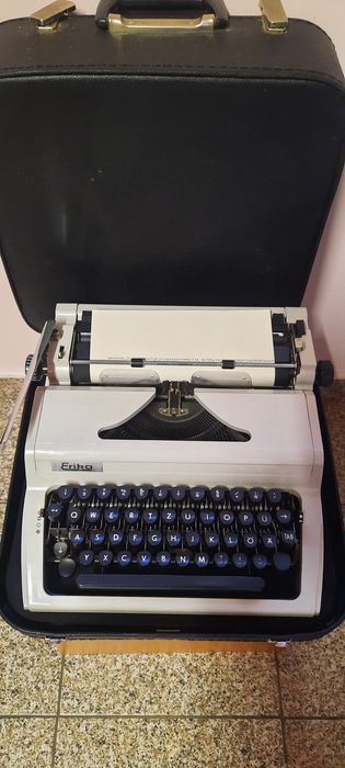 Mașină de scris Erika impecabilă