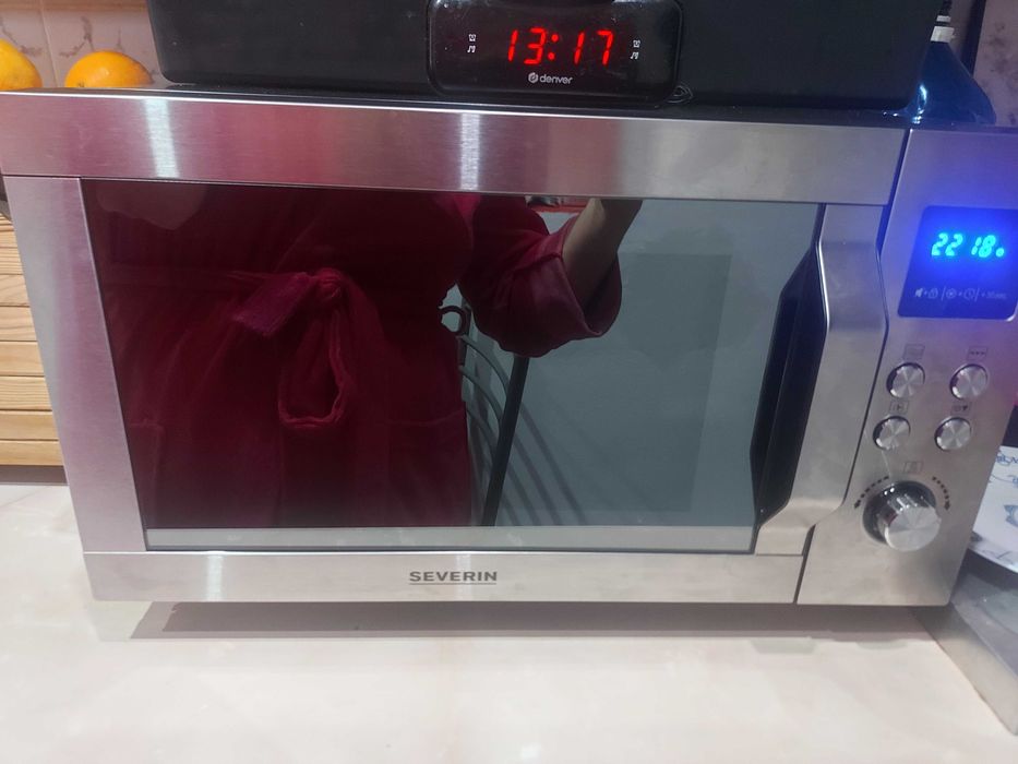 Cuptor cu microunde 3 in 1