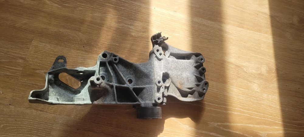 Помпа на Nissan almera