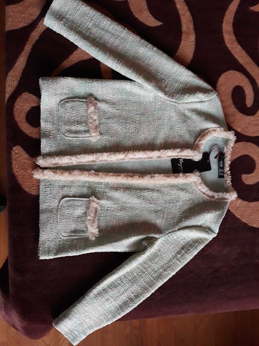 Нов дамски сет на марка Vayana, размер 34 ( 40 )