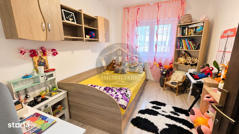 Apartament cu 4 camere,decomandat,80 mp utili,Ampoi 2