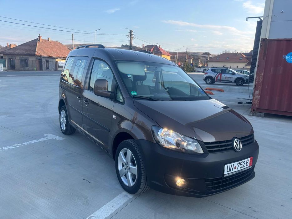 Vând vw cady 2011 motor de 1'6 diesel impecabil