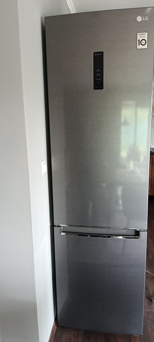 Хладилник LG GBP32DSKZN