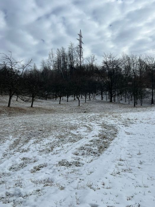 Vând teren intravilan