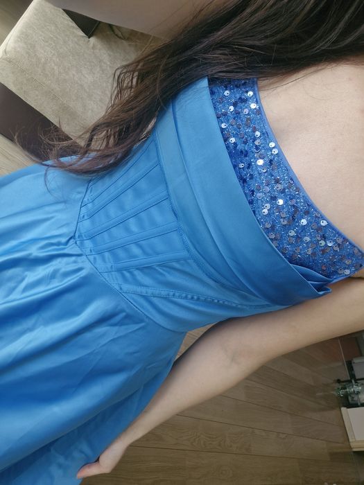 Нова дамска  абитуриентска рокля