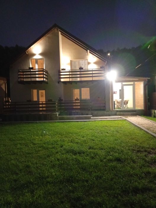 Închiriez cabana la munte
