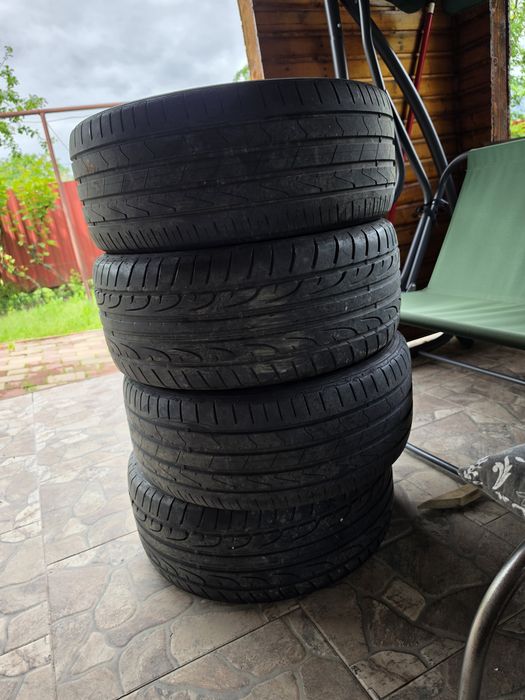 Vând cauciucuri vara 235 45r17