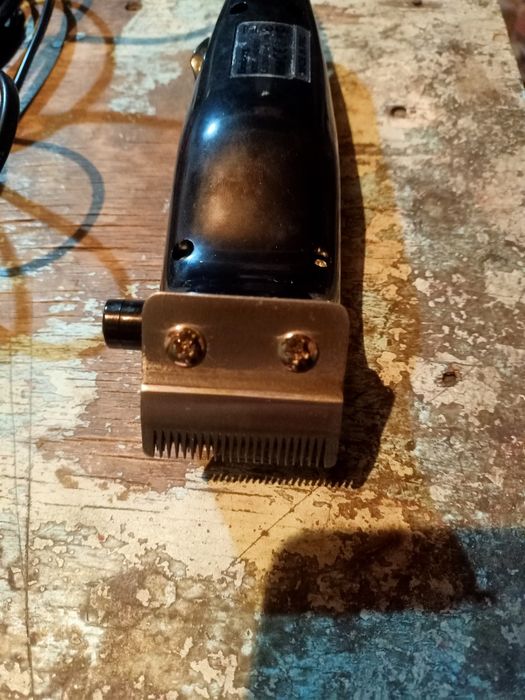 Машинка для стрижки волос Elenberg HQ-6883